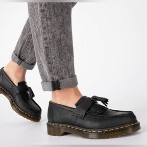 DR. MARTENS ADRIAN YELLOW STITCH TASSEL LOAFERS Women's 8, Men 7